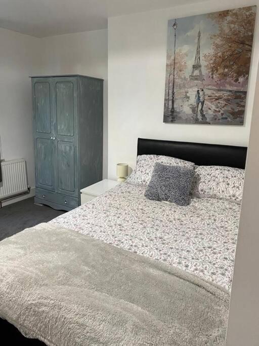 3 Double Bedroomed Flat, Acton. London, Uk Exterior foto